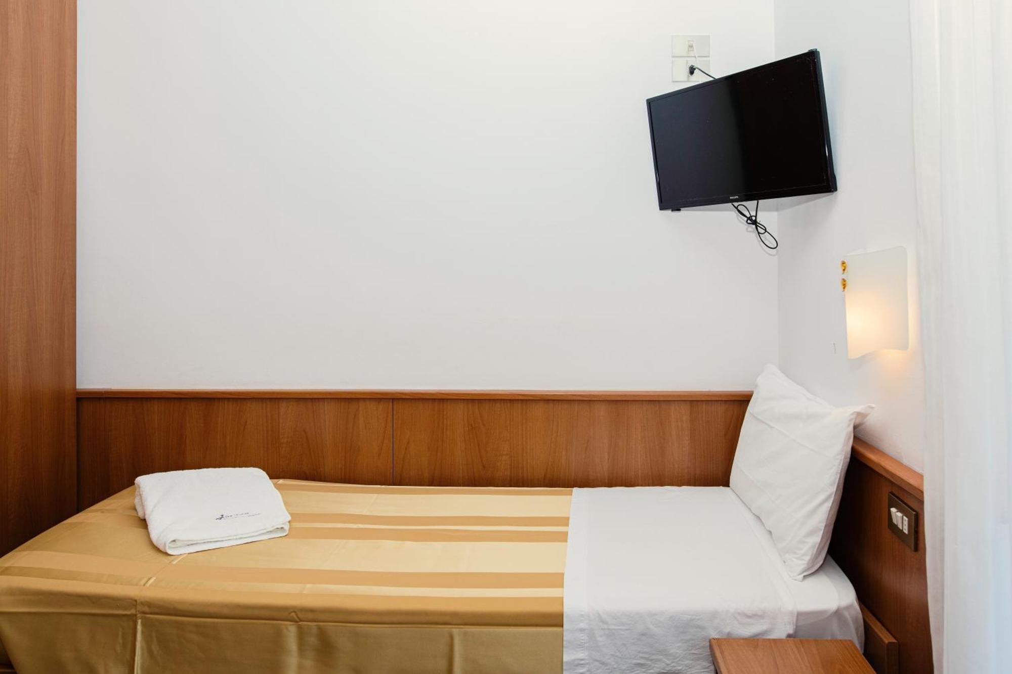 Hotel Leonardo Da Vinci Wellness Spa Бибионе Экстерьер фото