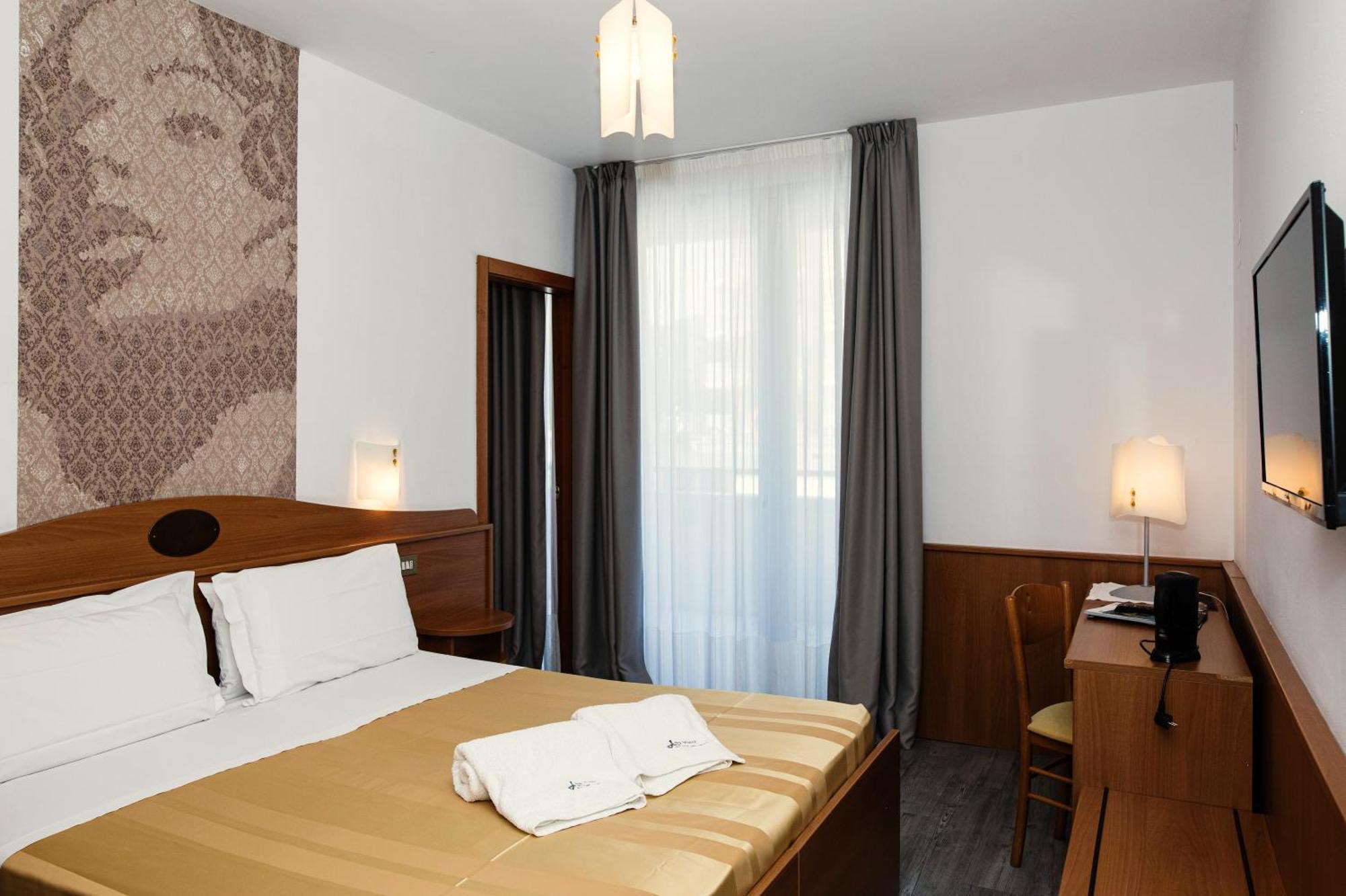 Hotel Leonardo Da Vinci Wellness Spa Бибионе Экстерьер фото