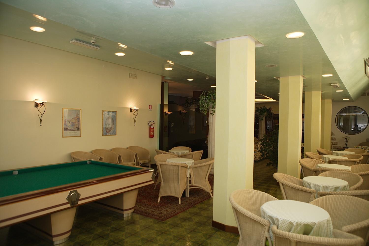 Hotel Leonardo Da Vinci Wellness Spa Бибионе Экстерьер фото