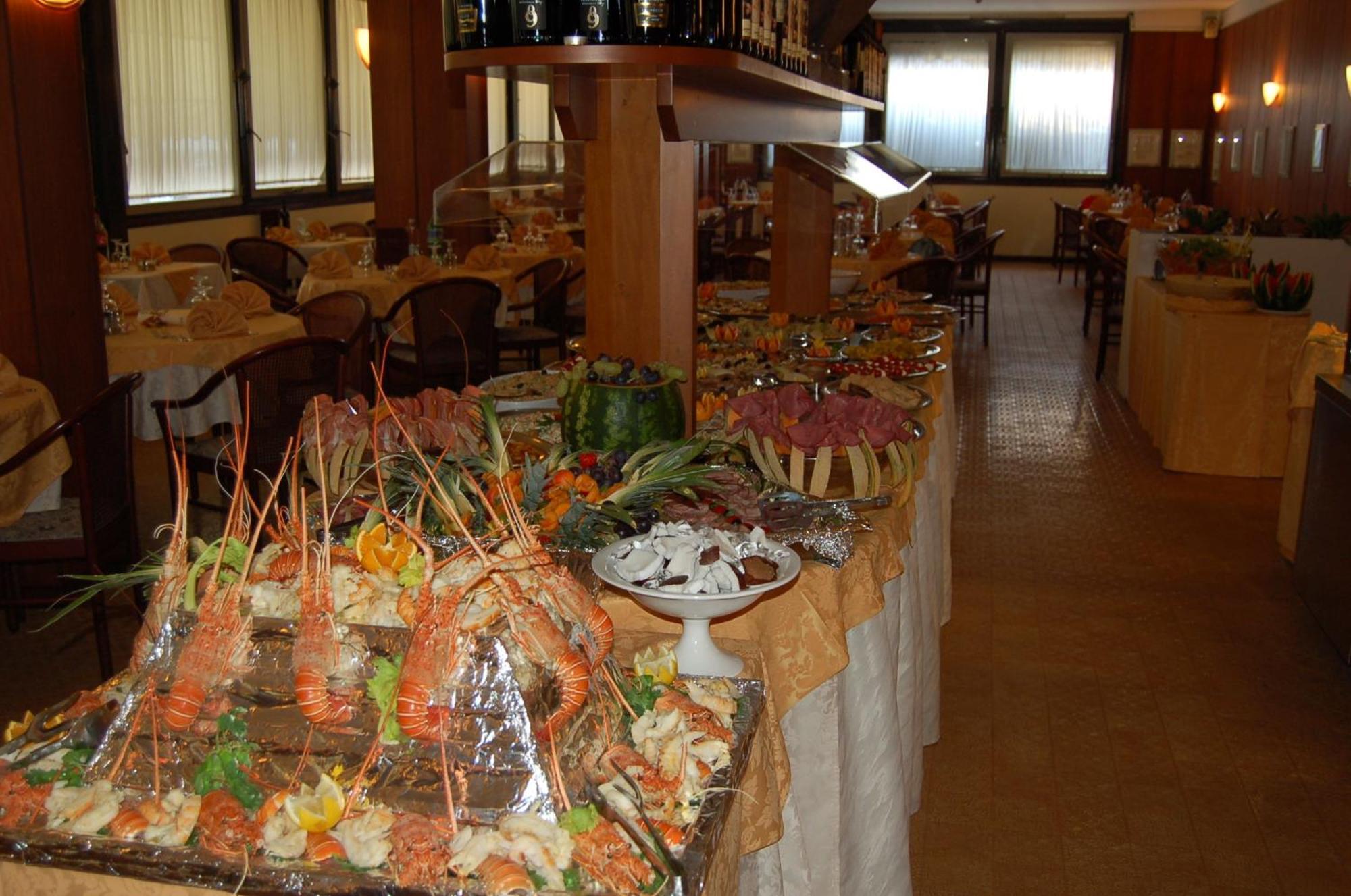 Hotel Leonardo Da Vinci Wellness Spa Бибионе Экстерьер фото