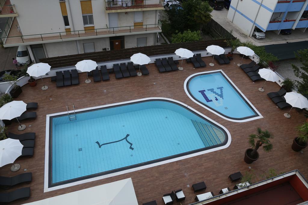 Hotel Leonardo Da Vinci Wellness Spa Бибионе Экстерьер фото